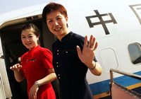 Первая в Китае пара стюардесс «мать и дочь»