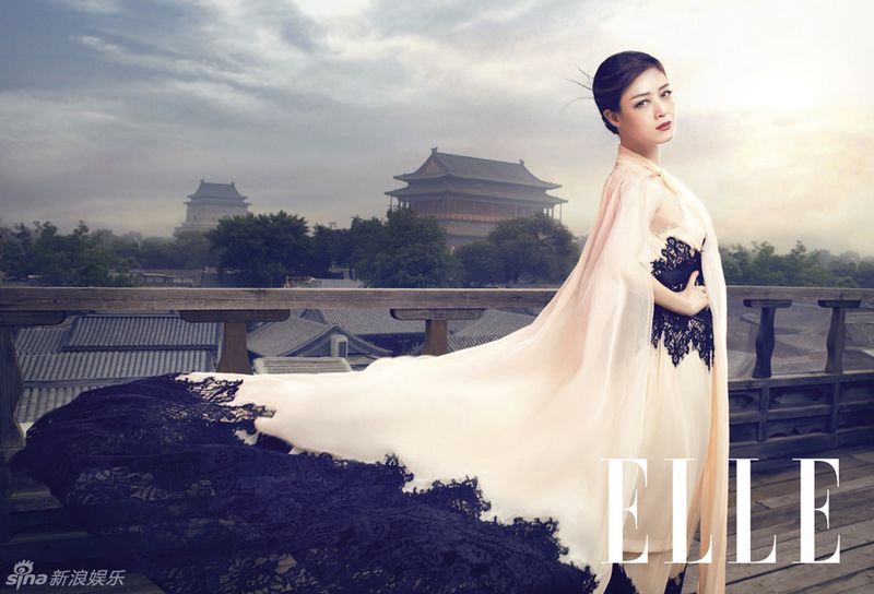 Фото: Красивая актриса Цзян Синь в журнале 2