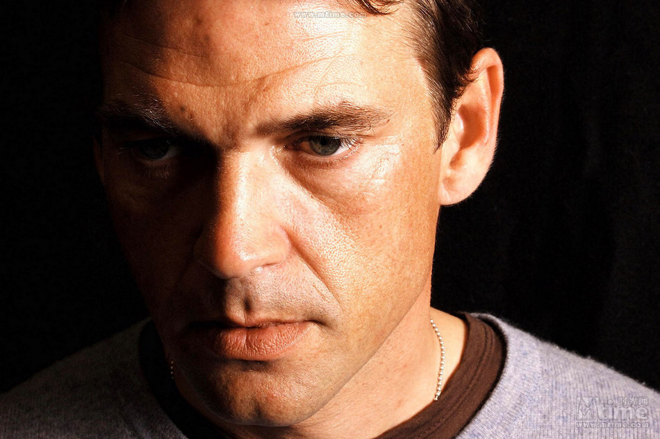 25 Dougray Scott