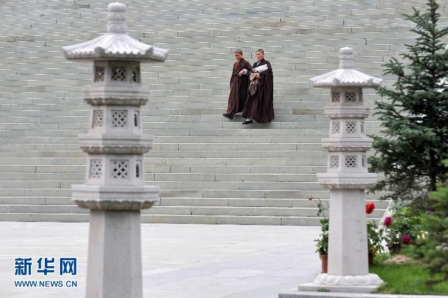 Самый большой в Китае буддийский институт для женщин