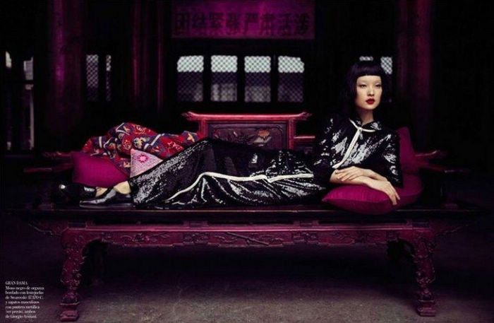 Известная супермодель Китая попала на модный журнал «Vogue» испанской верссии №9