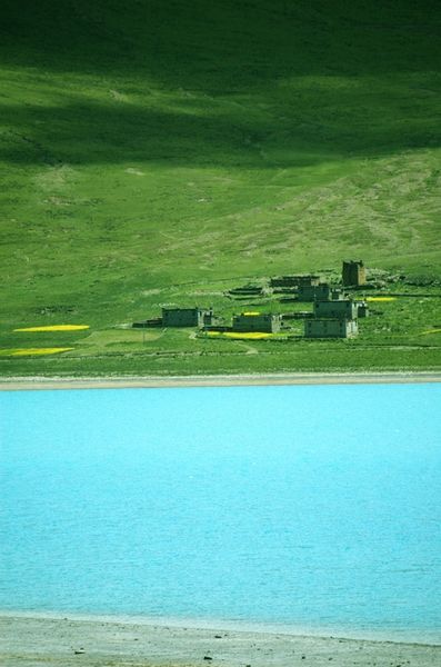 Пейзажи Тибета: озеро Янчжоюнцо 