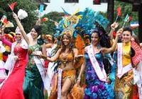 Участницы конкурса красоты «Мисс Туризм мира» в традиционных нарядах 1