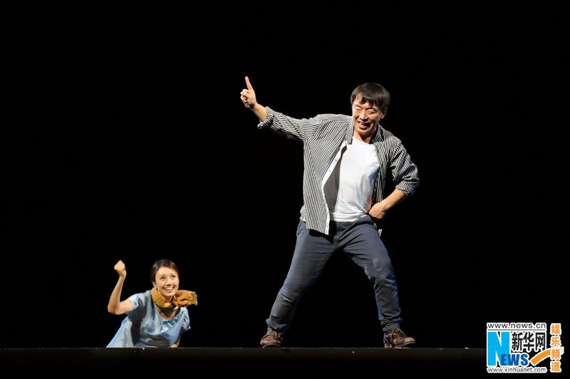 Фото: Хуан Бо и Юань Цюань в спектакле «Живы»1