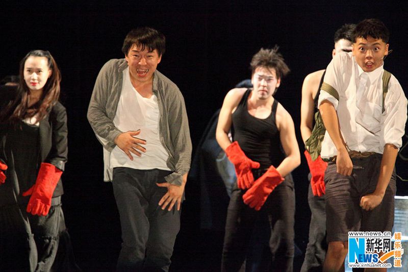 Фото: Хуан Бо и Юань Цюань в спектакле «Живы»5
