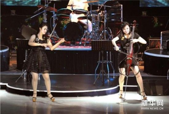 Ким Чен Ын организовал северокорейскую группу «Girls' Generation» 3