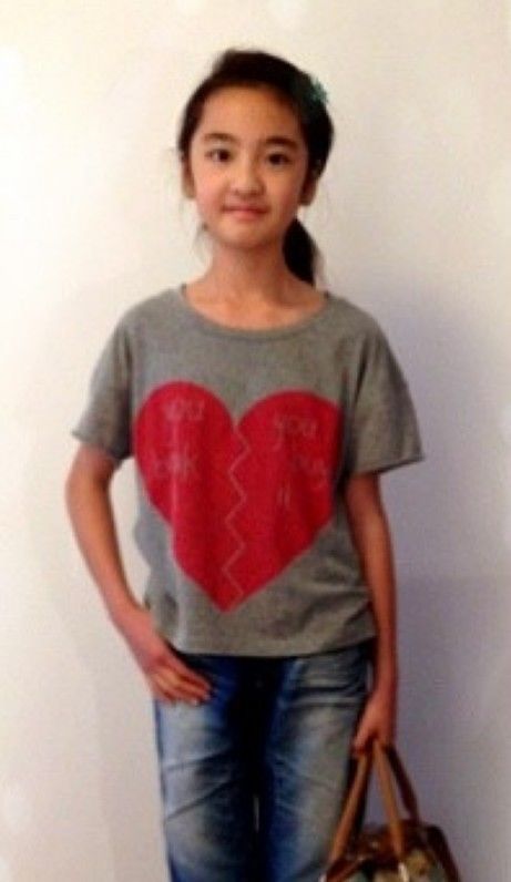 12-летняя модель из Канады MIKI полюбила 24-летнего китайского музыканта Чжан Муи