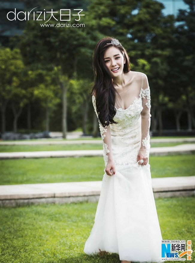 Очаровательная Ян Ми в свадебных платьях