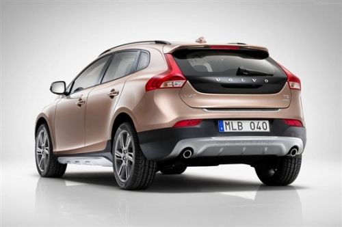 VOLVO V40 Cross Country будет представлен на Парижском автосалоне 2012.