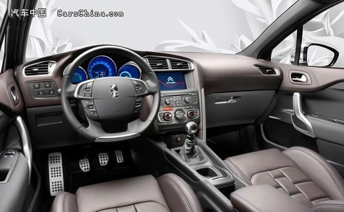 Citroen выпустит DS4 и DS5 ограниченной серией на парижском автосалоне 2012.