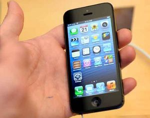 Смартфоны Iphone 5 официально поступили в продажу