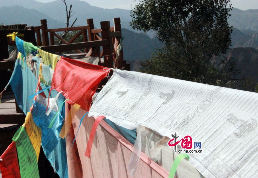 Тибетские элементы на туристическом маршруте Цинхай-Ганьсу (1)