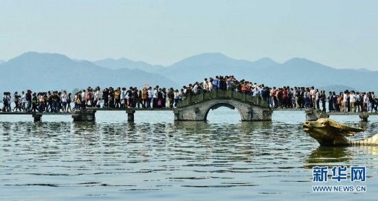 'Золотая неделя' - затрудненный 'отпуск в китайском стиле'