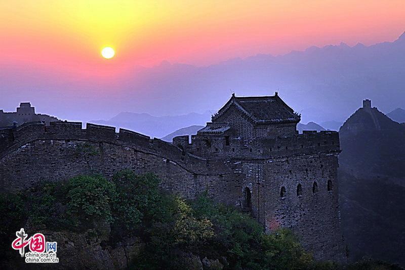 Золотая осень на участке Великой китайской стены Цзиньшаньлин