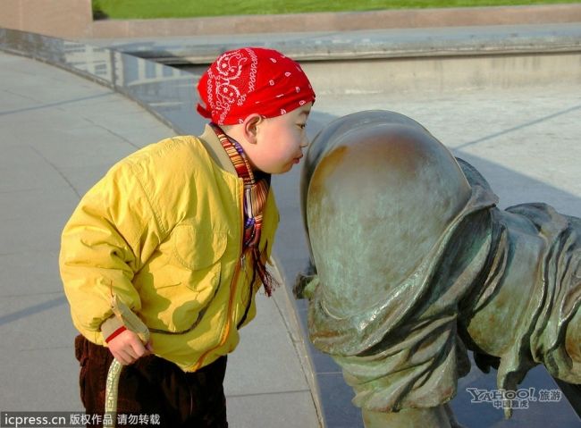 Самые уродливые скульптуры в Китае 