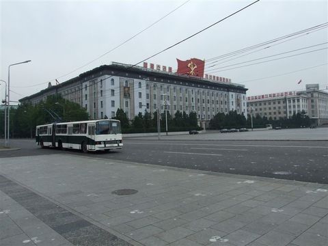 Были сняты портреты Маркса и Ленина на Площади Ким Ир Чэна в Пхеньяне3