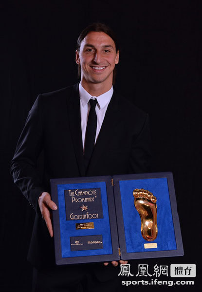 Ибрагимович получил премию «Golden Foot - 2012» 1