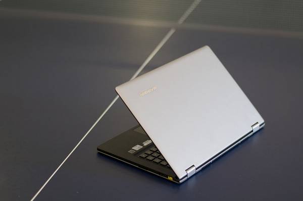 Предварительный обзор ультрабука IdeaPad Yoga от «Lenovo»15