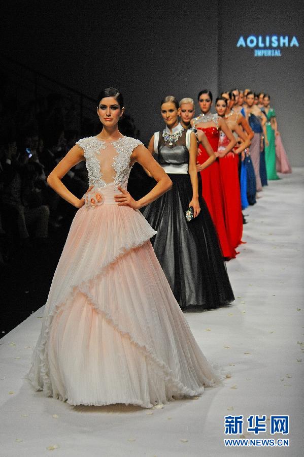 Шоу свадебных платьев в рамках Шанхайской недели моды2