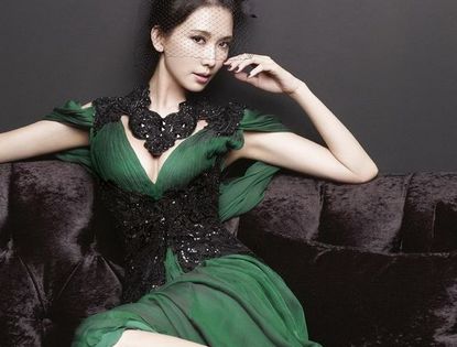 Очаровательная тайваньская звезда Линь Чжилин в журнале «VOGUE» 