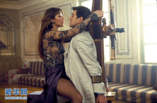 50-летний юбилей фильмов об «агенте 007»: Джеймс Бонд и девушки Джеймса Бонда