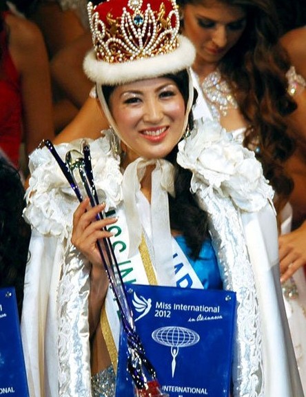 'Miss International 2012' стала японка Икуми Йосимацу 