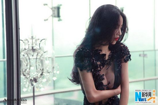 Сексуальная актриса Пань Шуаншуан попала в модный журнал 