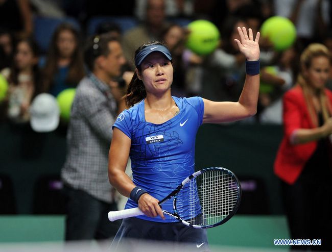 Теннис -- Итоговый турнир WTA-2012: Ли На обыграла А. Кербер