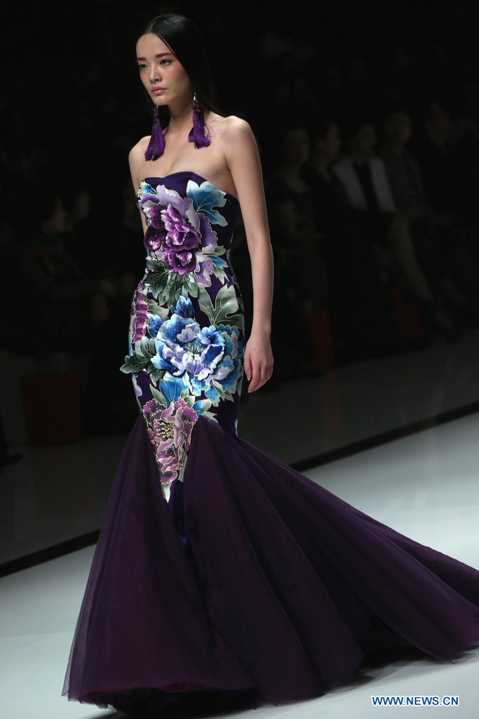 Показ коллекции 'NE TIGER 2013' на церемонии открытия Международной недели моды в Пекине2