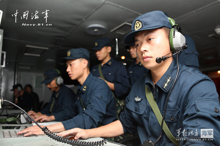 Противолодочные учения массовых кораблей флота Южно-китайского моря