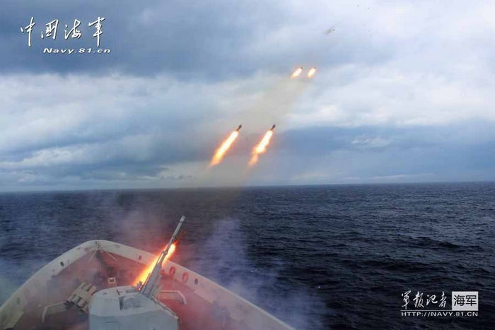 Противолодочные учения массовых кораблей флота Южно-китайского моря