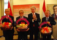 ?Второе рождение? Республики Таджикистан——В Пекине прошла встреча, посвященная 20-й годовщине 16-й сессии ВС РТ