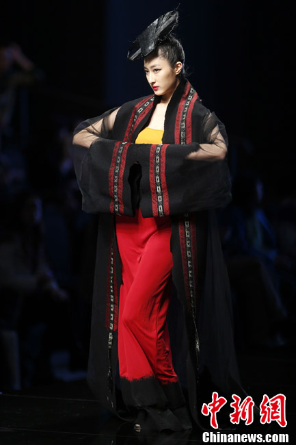 Показ восточного стиля - на Неделе моды в КНР
