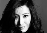 Красавица Ван Яцзе в черно-белых снимках