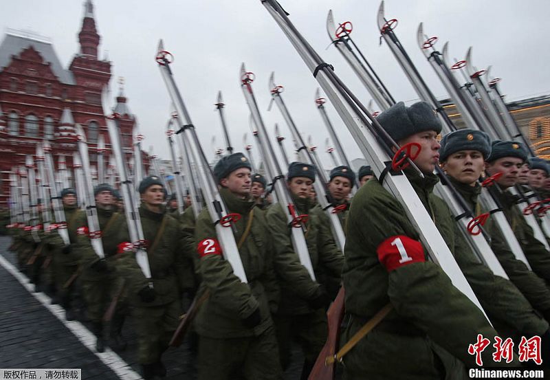 Репетиция марша в честь парада 1941 года