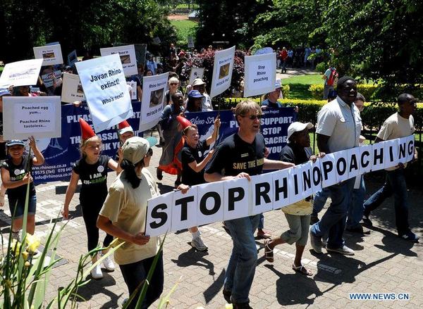 В ЮАР прошла демонстрация в защиту носорогов