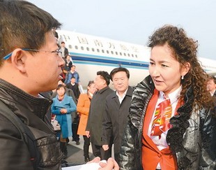 В Пекин начинают прибывать делегаты 18-го Всекитайского съезда КПК