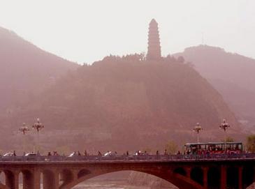 В Китае становится популярным 'красный туризм'