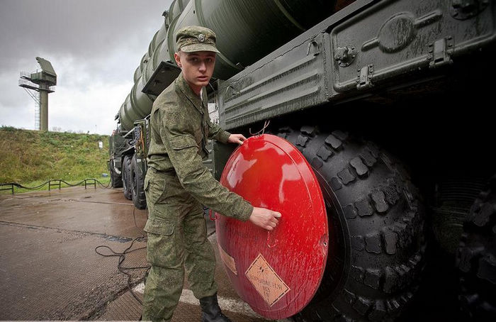 «Триумф» С-400 — российская зенитная ракетная система большой и средней дальности 俄罗斯军队最精锐S-400地空导弹部队曝光