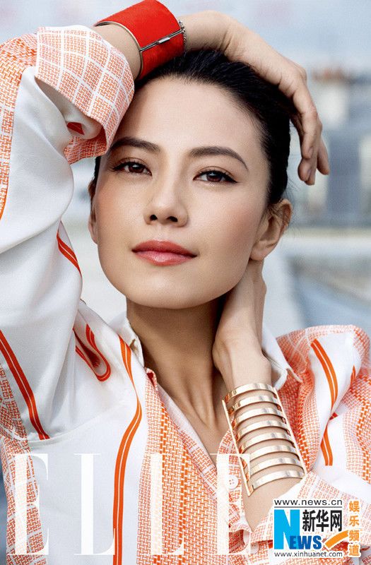 Кинозвезда Гао Юаньюань снялась в Париже для обложки журнала «ELLE» №12.