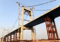 Завершилась прокладка мостового настила моста Таохуаюй в Чжэнчжоу