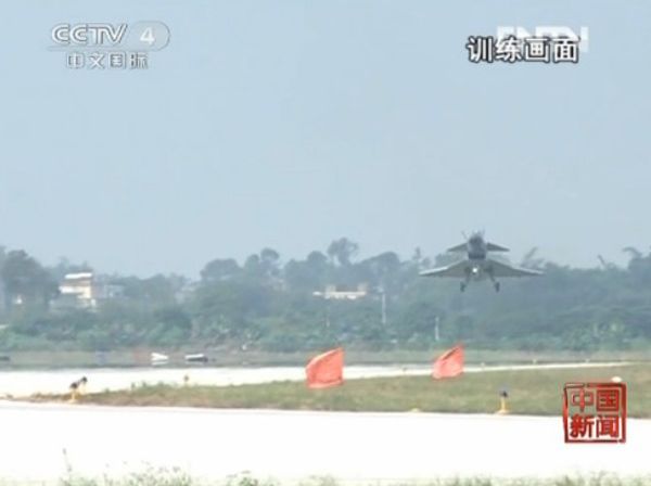 &apos;Цзянь-10&apos; успешно завершил многократные учения по воздушной заправке в условиях реального боя