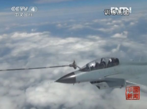 &apos;Цзянь-10&apos; успешно завершил многократные учения по воздушной заправке в условиях реального боя