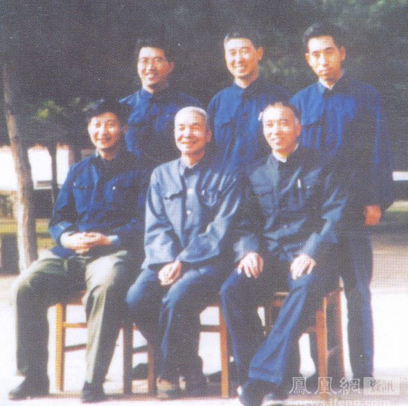 Архивные фотографии Си Цзиньпина 6
