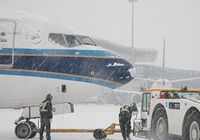 Сильный снегопад в городе Урумчи: задержано более 20 рейсов 