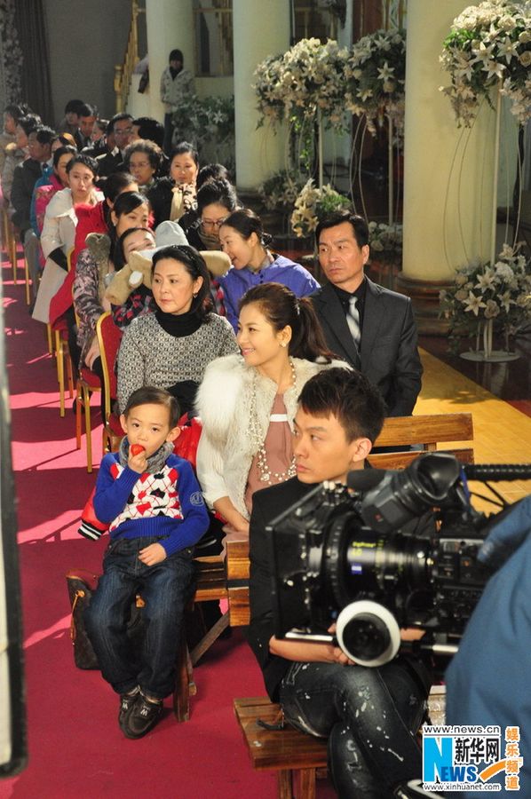 Ли Сяожань, Лю Тао и Ма Су в съемках телесериала «Ангелы»3