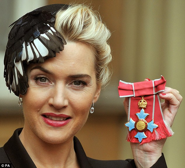 Кейт Уинслет получила орден Британской империи из рук королевы Елизаветы II1