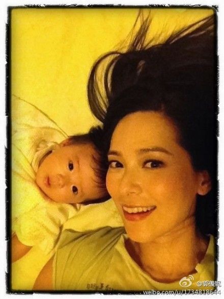 Фото: Шестимесячная дочка актрисы Го Сяньни2