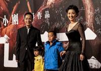 В Пекине состоялась премьера картины китайского режиссера Фэн Сяогана '1942'