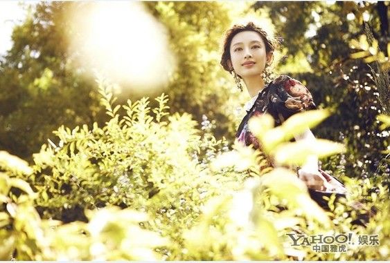 Красотка Чжан Ли в стиле ретро